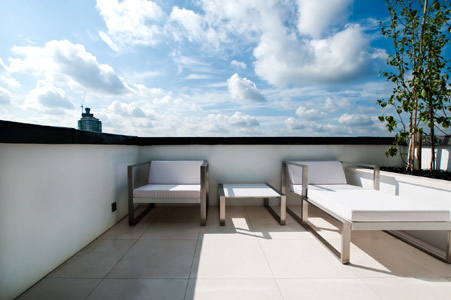 Minimalist roof terrace