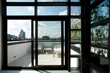 Minimalist roof terrace