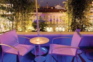 Courtesy-of-Globe-Milano3